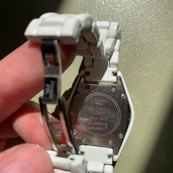 CHANEL | Accessories | Chanel Quartz J2 